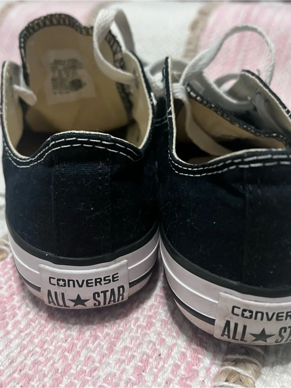 Converse Chuck Taylor Low Tops – Youth Size 3Y